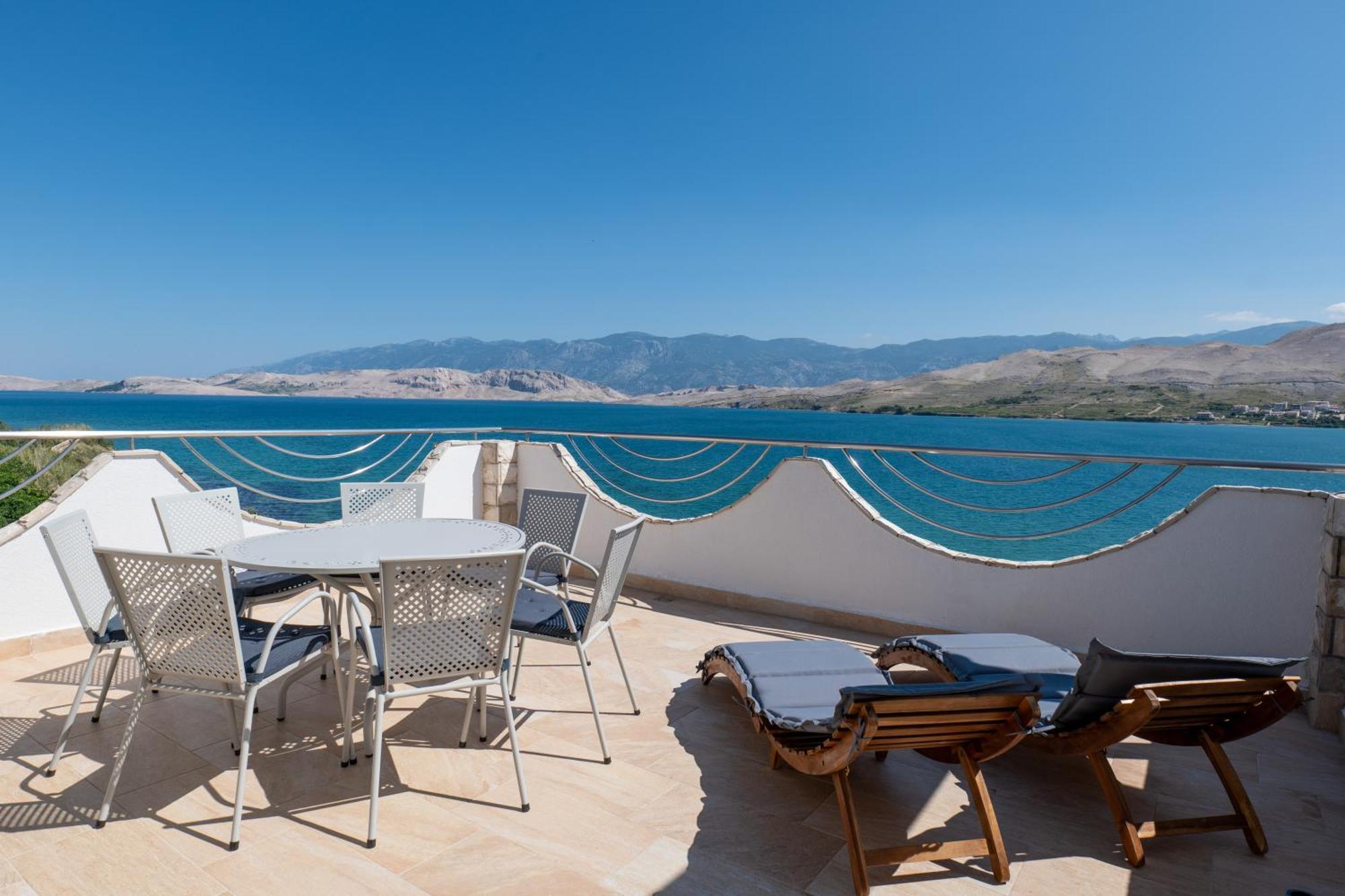 Pool Apartment Ena Pag Town Exterior foto